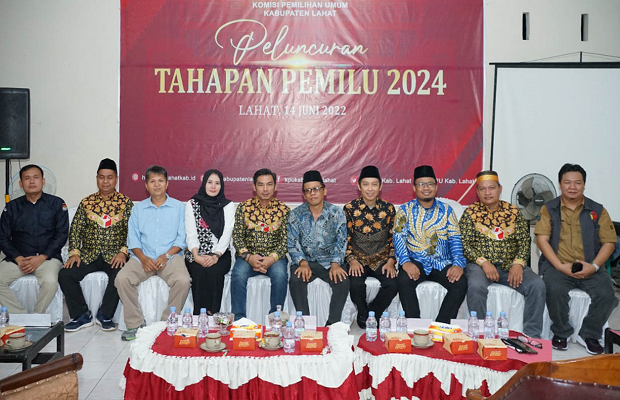 Bawaslu Lahat Hadiri Peluncuran Tahapan Pemilu 2024 Secara Daring di Kantor KPU Lahat