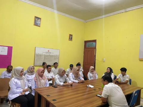 Rapat Evaluasi Mingguan